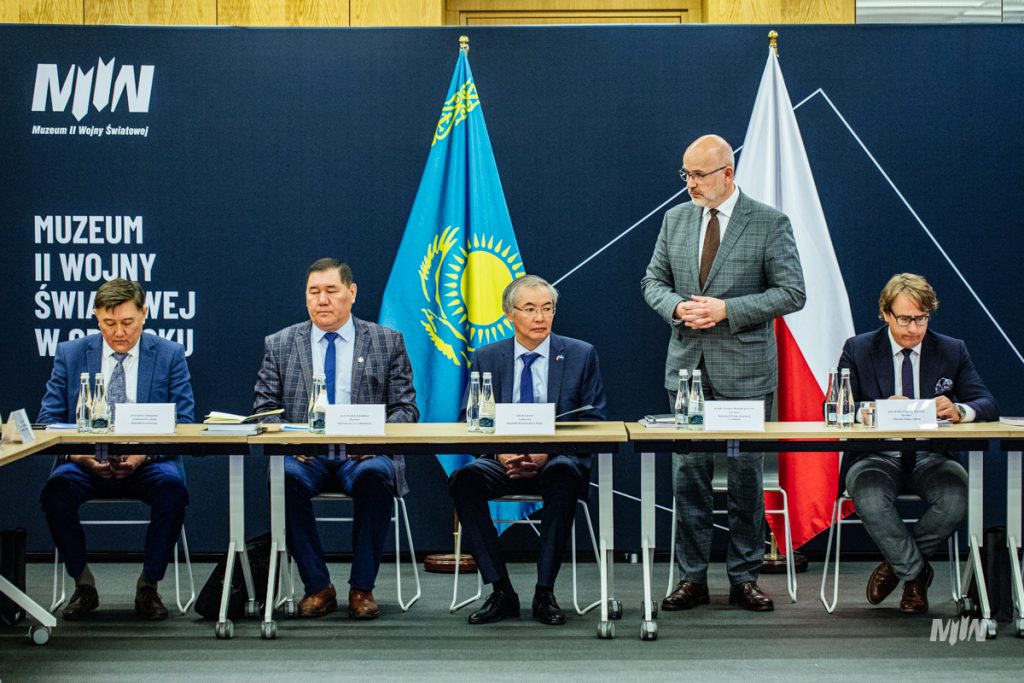 Posiedzenie Polsko-Kazachstańskiej Komisji Historycznej w Muzeum II Wojny Światowej w Gdańsku, 18 maja 2023 roku. 
