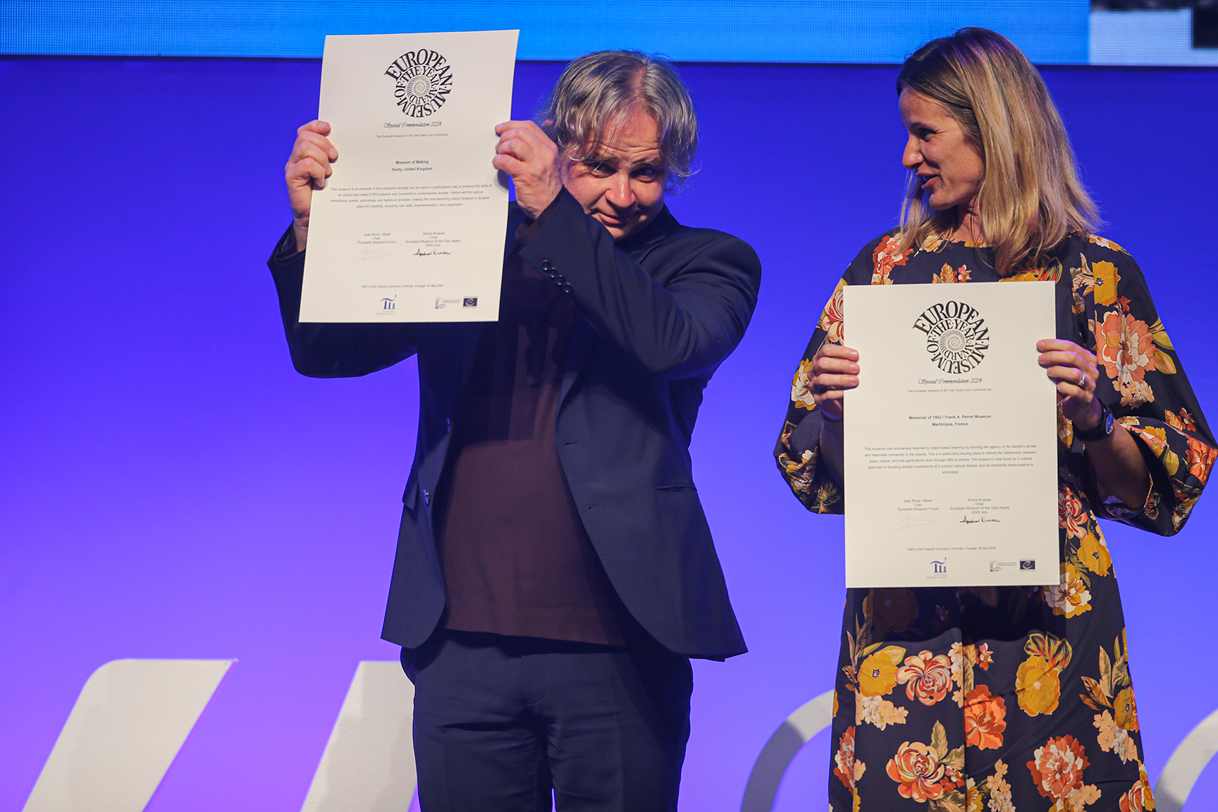 Zdjęcie przedstawia laureatów nagród EMYA 2024.